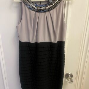 Elegant Frank Lyman Designer Black and Gray Sleeveless Dress